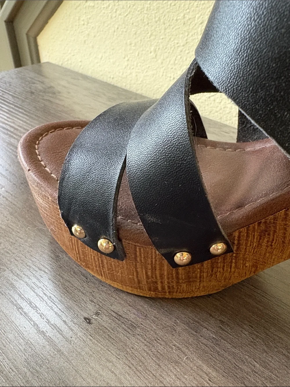 Mossimo Supply Co. Black Strappy Platform Sandals with Wood-Look Heel Size 7.5